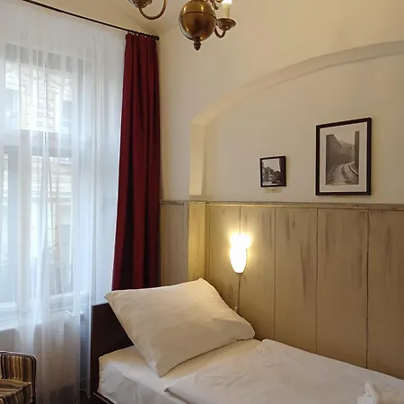 Old House 3*