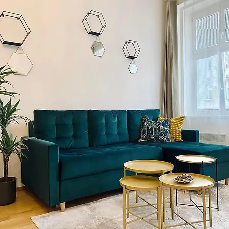 Stylish Retreat In A Lively Area 아파트 프라하