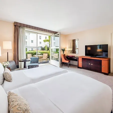 Mandarin Oriental,