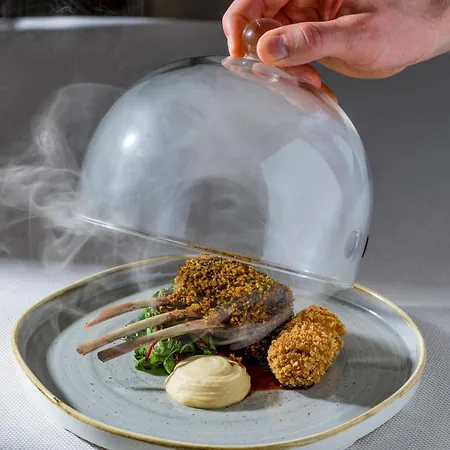 Mandarin Oriental, Hotell