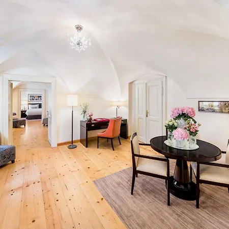 Mandarin Oriental, Prag