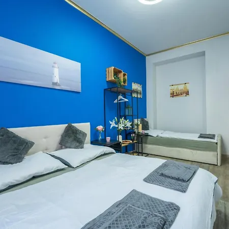 Cozy 3-brd Riverside In Center Appartamento
