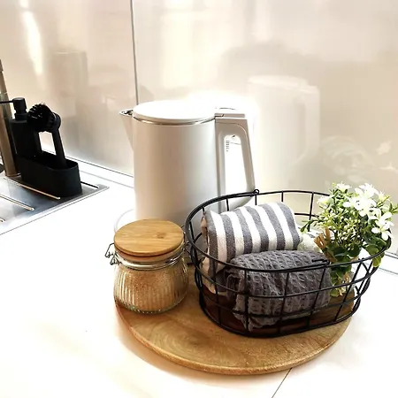 Spacious Near Center With Balcony And Garage Parking Apartmán