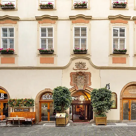 Hotel Iron Gate & By Bhg