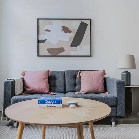 Blueground Zizkov Renovated Nr Universities Prg-35 Apartment