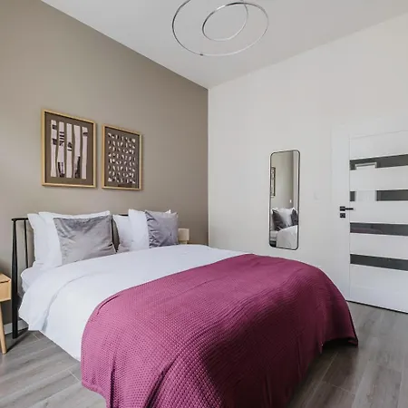 Blueground Zizkov Renovated Nr Universities Prg-35 Apartment