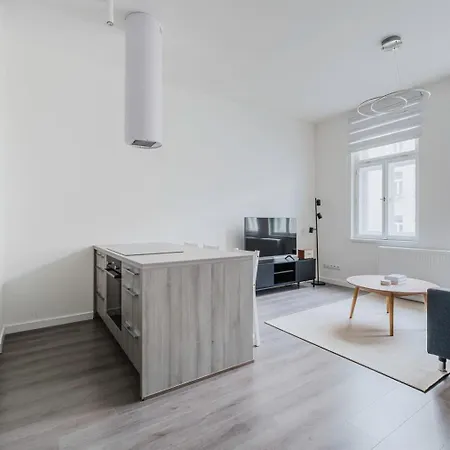 Blueground Zizkov Renovated Nr Universities Prg-35 Apartment