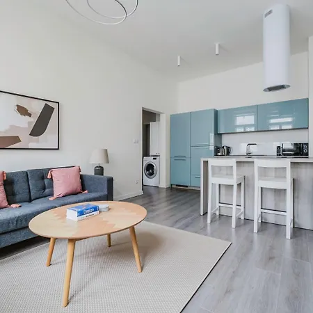 Blueground Zizkov Renovated Nr Universities Prg-35 Apartment *