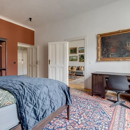 Apartamento Heart Of Old Town Comfy 2bdr 2bath Praga