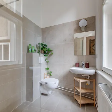 Apartamento Heart Of Old Town Comfy 2bdr 2bath Praga