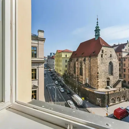 Apartment Premiere Dubcek *