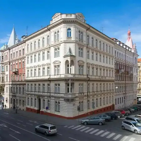 Apartment Premiere Dubcek *