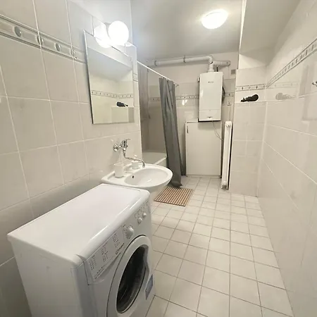 Budget Dlouha Prague