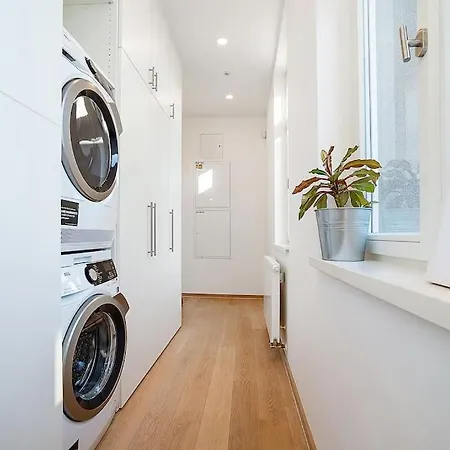 High-class Rooftop Apt. With Spacious Terrace Apartment