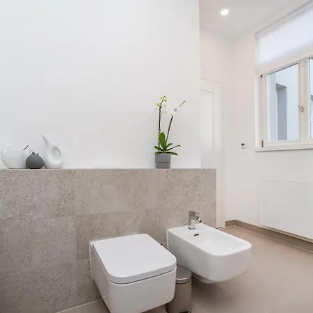 High-class Rooftop Apt. With Spacious Terrace *