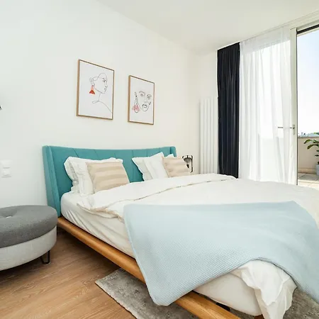 Apartment High-class Rooftop Apt. With Spacious Terrace *