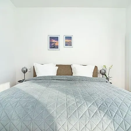 High-class Rooftop Apt. With Spacious Terrace