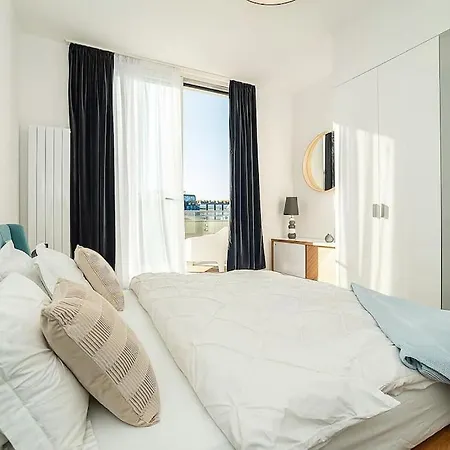Apartment High-class Rooftop Apt. With Spacious Terrace
