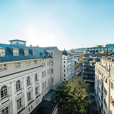 Apartment High-class Rooftop Apt. With Spacious Terrace *
