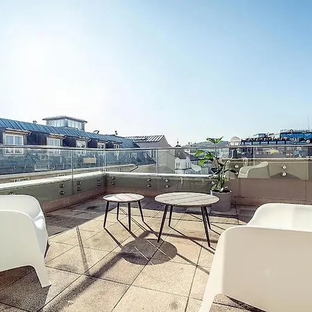 High-class Rooftop Apt. With Spacious Terrace * Prague
