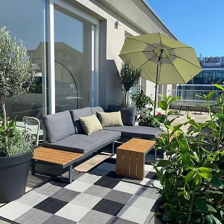 High-class Rooftop Apt. With Spacious Terrace Apartment
