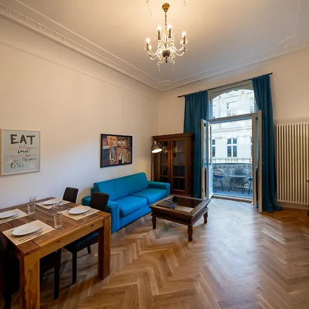 Apartament Old Town - Michalska 4*