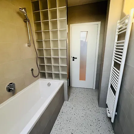 New Sunny Rooftop With A Terrace 10-15 Minutes Drive From Centre Daire