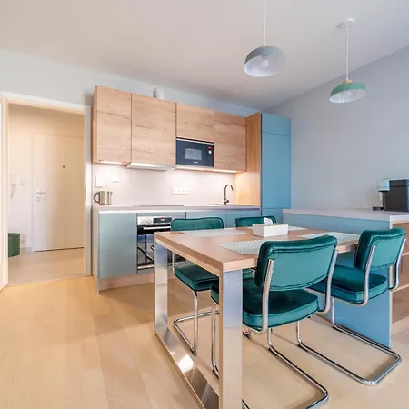 Chic Living At Vista Serenity With Balcony Apartment Prague