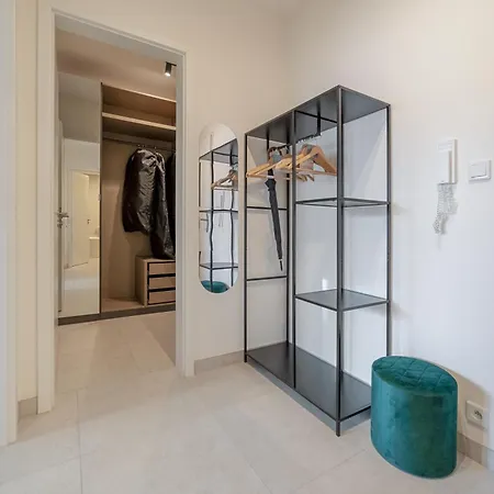 Apartment Chic Living At Vista Serenity With Balcony Prague