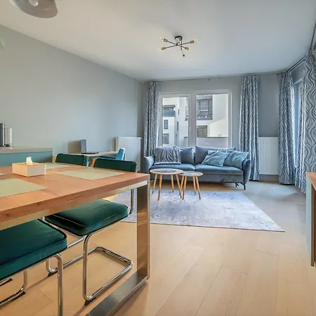 Chic Living At Vista Serenity With Balcony *