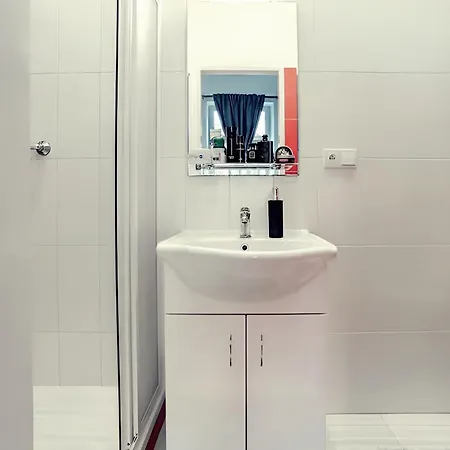 Apartment Stylish In Heart Of Zizkov Near Iconic Sites