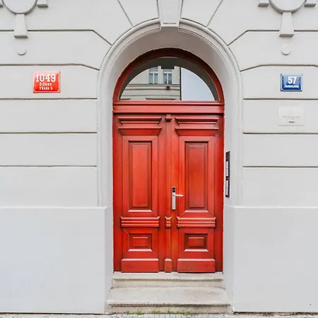 Blueground Zizkov Renovated Nr Universities Prg-35 Prague