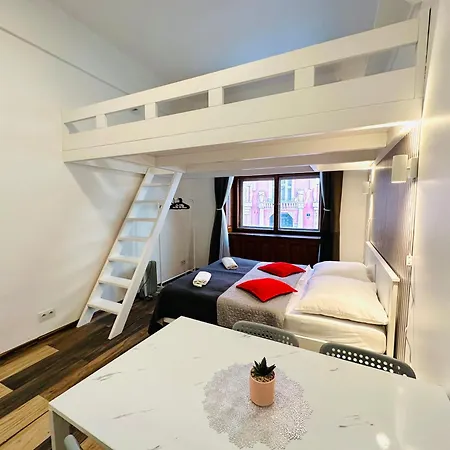 Elly Modern Oldtown Praga