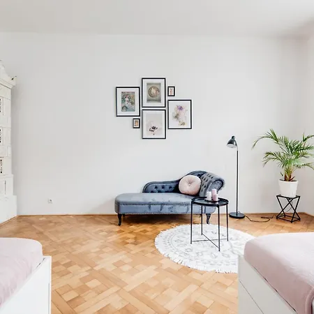 Apartment Cool & Charming In Center - Lub5 *