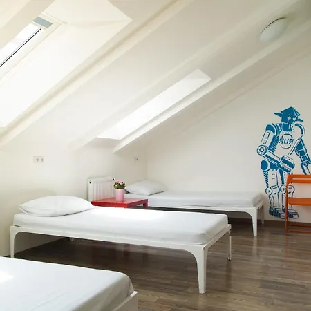 Hostel Safestay Prague Charles Bridge