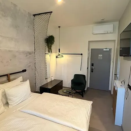 Honest Karlin Apart-hotel