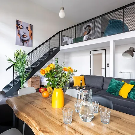 Modern Loft-apartments In 아파트