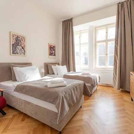 Apartment Oomph *