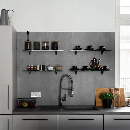 Oomph Apartment *