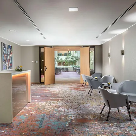 Hilton Отель 5*