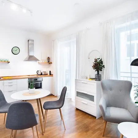 Cute Cozy On Charles Square Apartment *