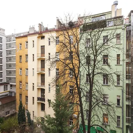 Manesova Astra Apartment *