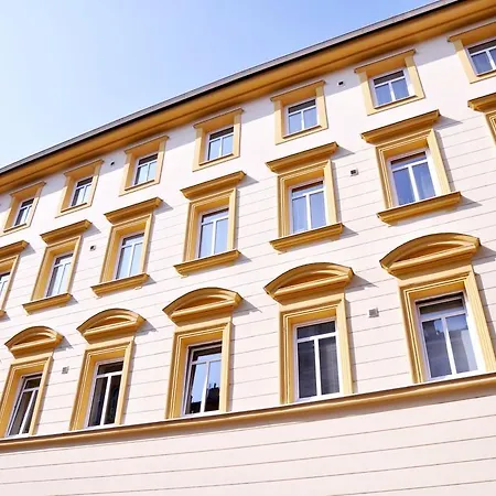 Heleny Malirove Apartment