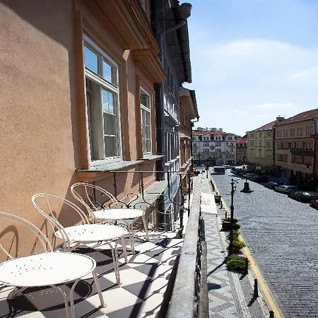 Little Town Budget Prag