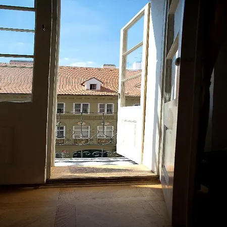 Little Town Budget Hotel 3*