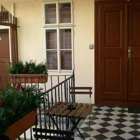 Little Town Budget Hotel Prag