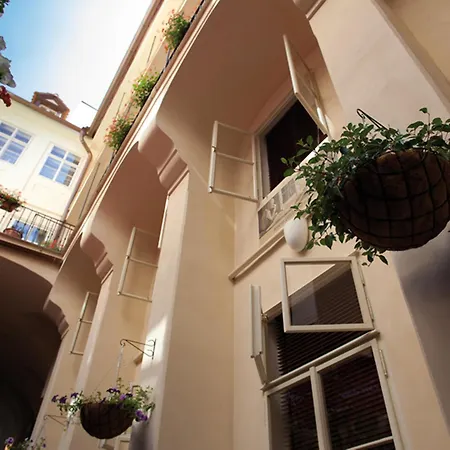 Little Town Budget Hotel 3*