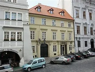 Little Town Budget 3* Prag