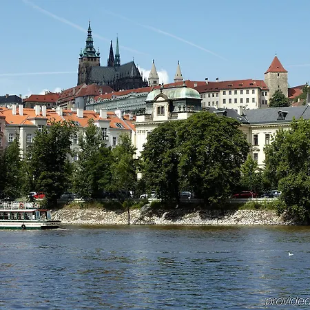 Fairmont Golden 5* Prague