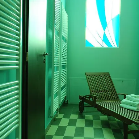 Otel Ea Downtown 4*